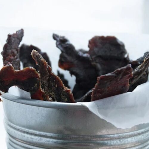 WHOLE30 PEPPERY BEEF JERKY